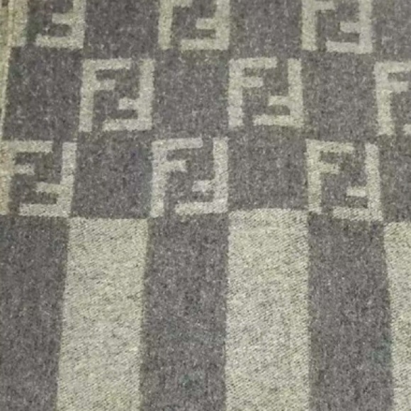 Auth Fendi Shades of Gray Print Wool Scarf Muffler Stole - Picture 3 of 4